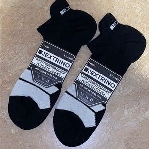2 pair athletic socks